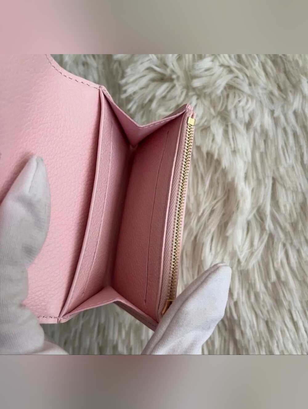 Louis Vuitton Light Pink Monogram Envelope Wallet - Picture 8 of 13